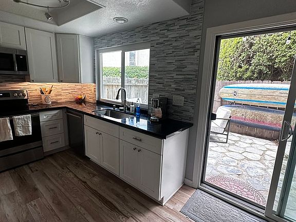 3rd image of 3535 Monair Dr Unit E