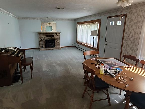 4th image of 604 Green Glen Dr