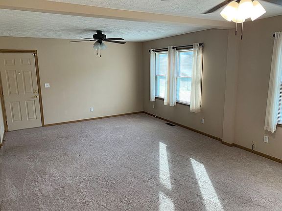 2nd image of 115 Evergreen Dr