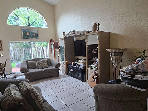 5th image of 9922 NW 30th St