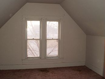 3rd image of 2819 E Ave