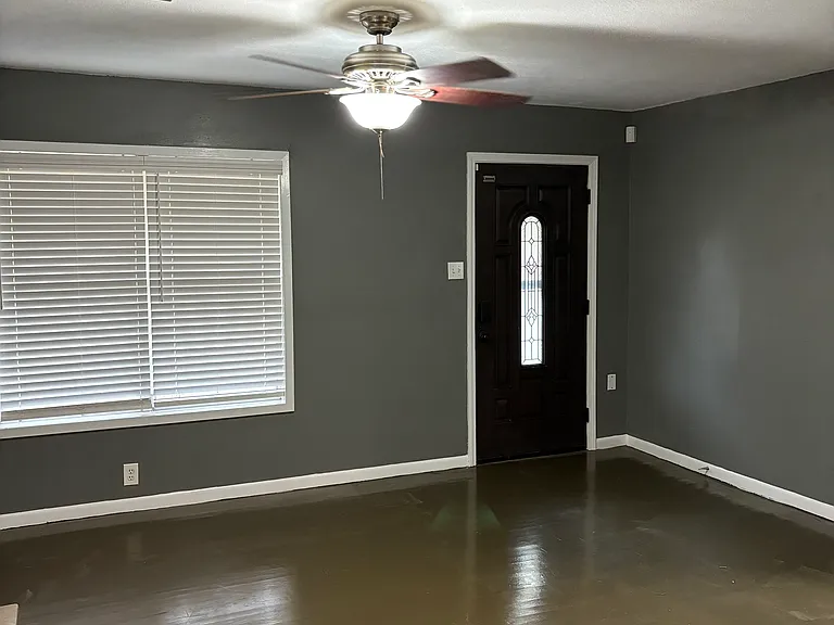 1105 Oakland Dr — Photo 8