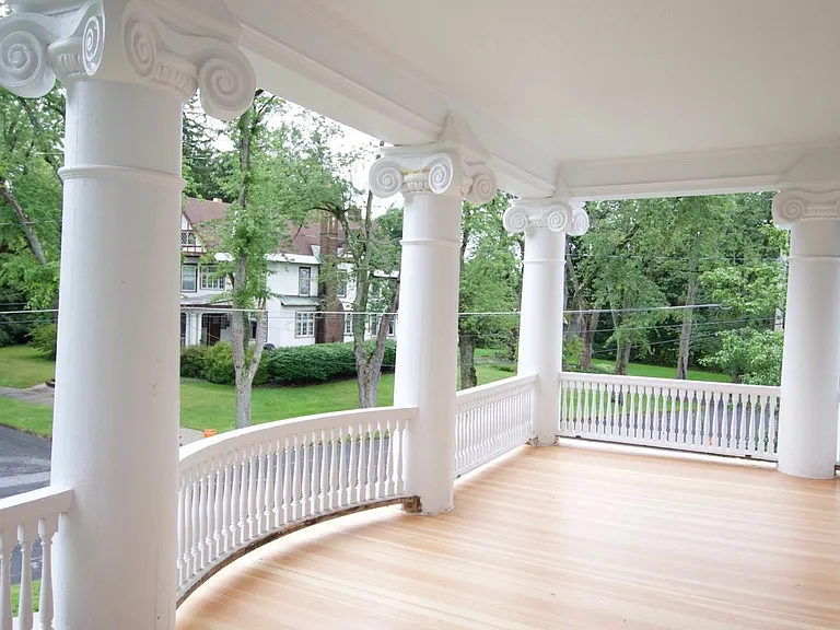 Front shared porch limited use
