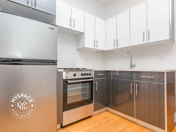 33 Montrose Avenue image 1 of 13