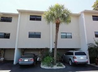 12352 Capri Cir N, Treasure Island, FL 33706