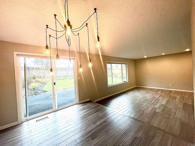 12956 SE 126th Ave — Photo 15