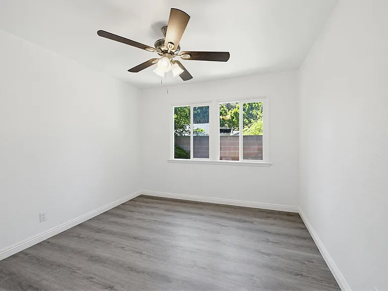 4264 W Broadway #C — Photo 9