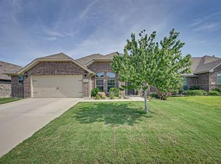517 Firethorn Ct, Burleson, TX 76028