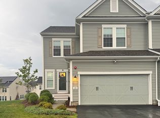 29 Aspen Way, Hopkinton, MA 01748