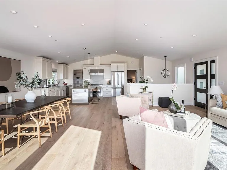 60 Marina Court Dr — Photo 37