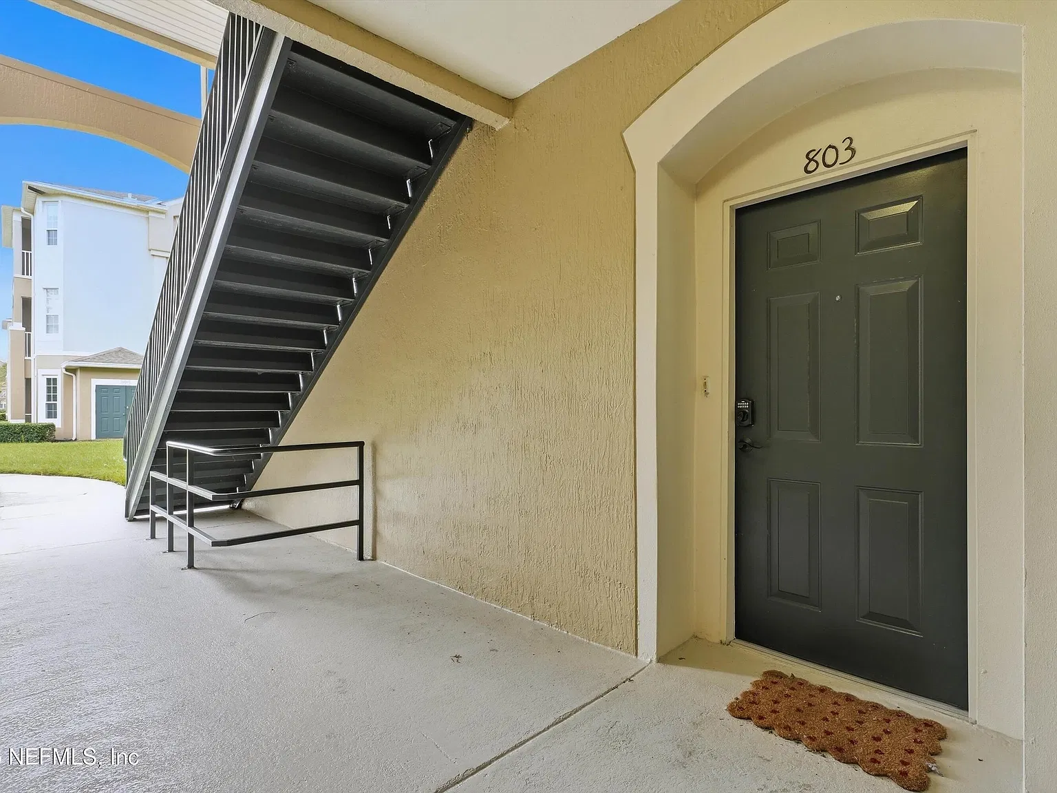 3 bed, 2.0 bath, 1206 sqft, $1,650 — Photo 3