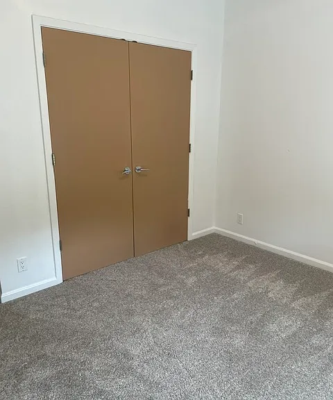 2709 Hallmark Ln — Photo 15
