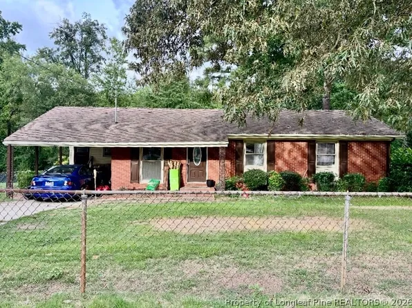 877 Stoneykirk Dr, Fayetteville, NC 28314