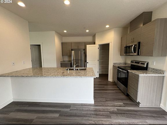 5th image of 6545 S Ortman Dr