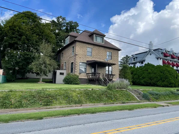 539 E 10th Ave APT 1, Tarentum, PA 15084