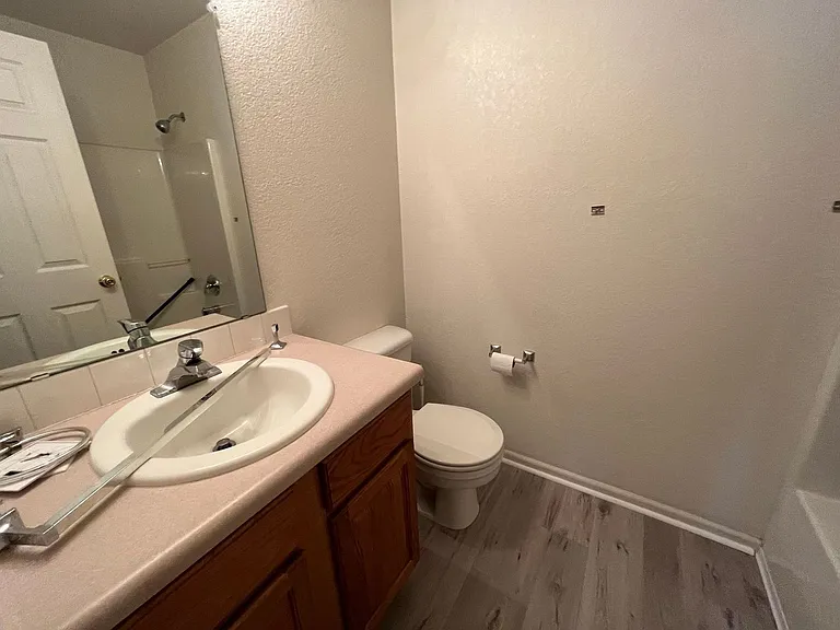 802 Waterglen Dr #E22 — Photo 17