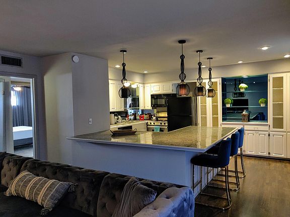 3rd image of 7190 Gaston Ave APT 242