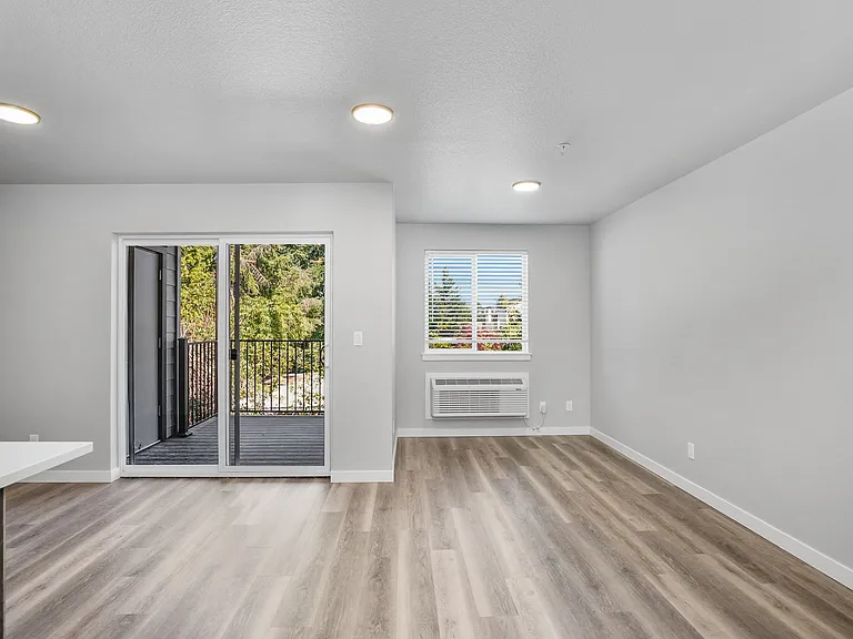Fisher Park Apartments — Photo 57