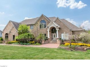46 Wakefield Run Blvd, Hinckley, OH 44233