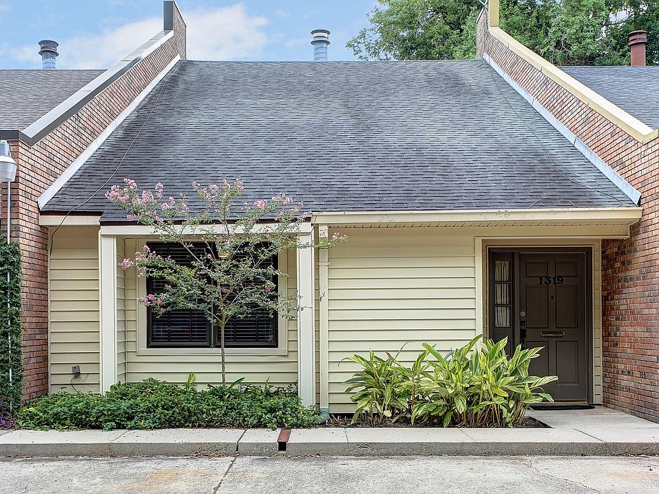 1st image of 1319 W Saint Mary Blvd