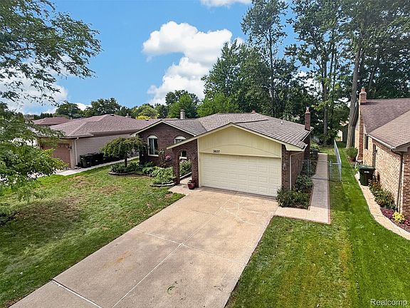 2nd image of 38137 Mount Kisco Dr