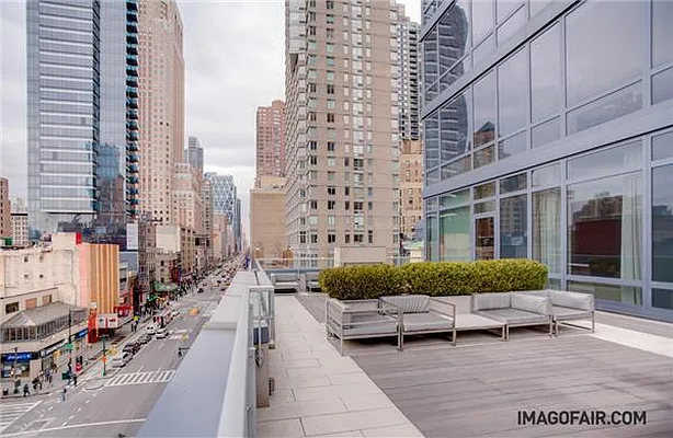 Sold by (Legacy) Elegran | media 8