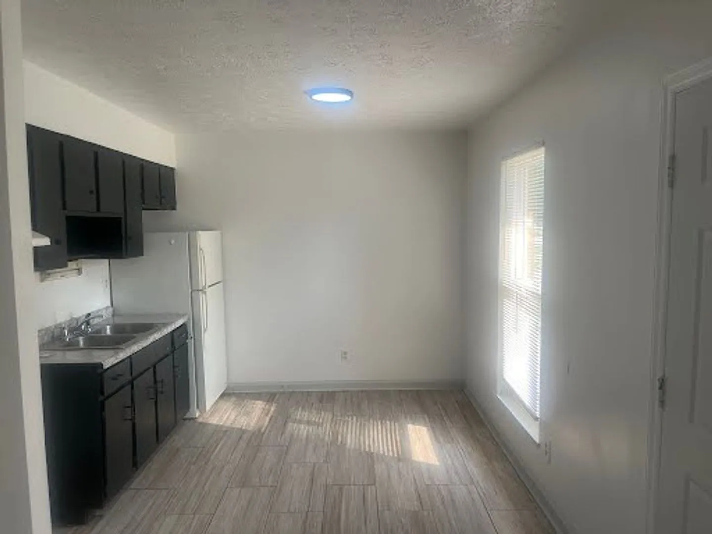 605 Cheyenne Road — Photo 2