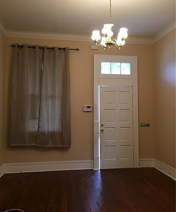 2nd image of 904 Pacific Ave