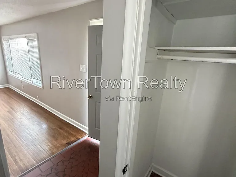 108 N Holmes St — Photo 6