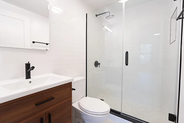 Bathroom, photo 1