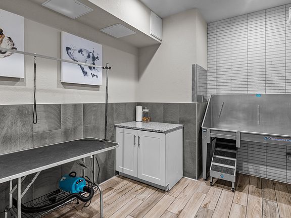 4th image of 2920 W 29th Ave #207