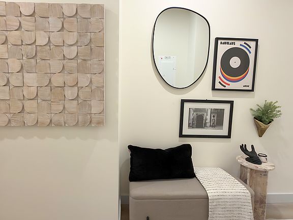 5th image of 521 3rd Ave SW #1519041