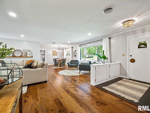 5th image of 3807 N Evergreen Ct
