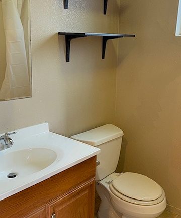 2nd image of 629 Solano St #2