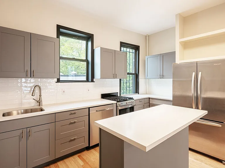325 Prospect Ave — Photo 9