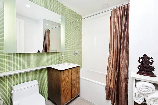 Sold by Bond New York | media 7