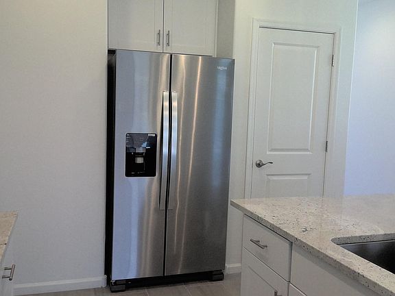 3rd image of 10366 W Granderson St