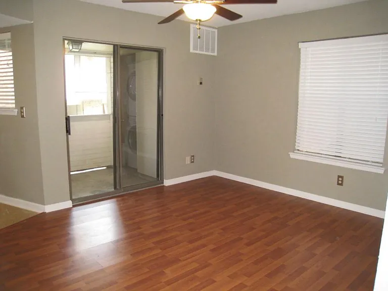 2500 Burleson Rd #402 — Photo 10