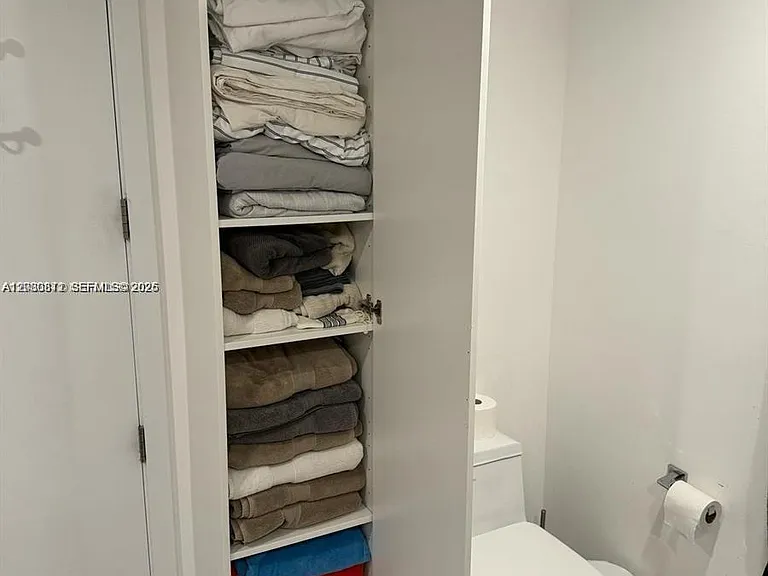 488 NE 18th St #1901 — Photo 10