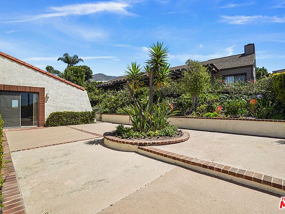 2nd image of 3636 Malibu Country Dr