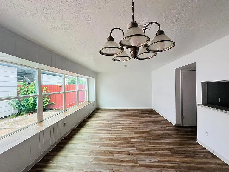 6981 Chasewood Dr — Photo 2