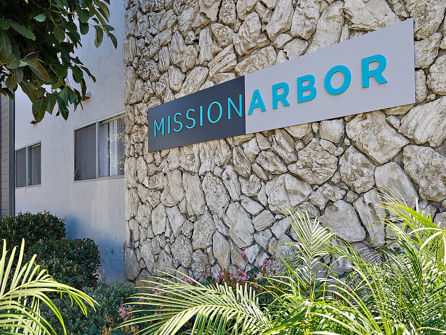 Mission Arbor Apartments — Photo 1