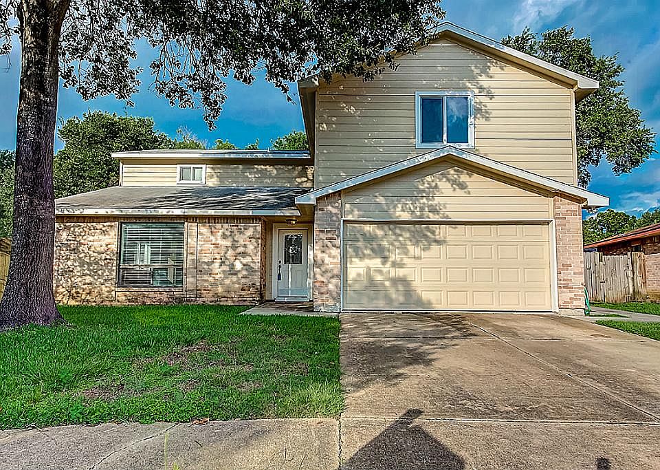 1st image of 7526 Wovenwood Ln