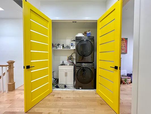 Rented by SERHANT. | media 34