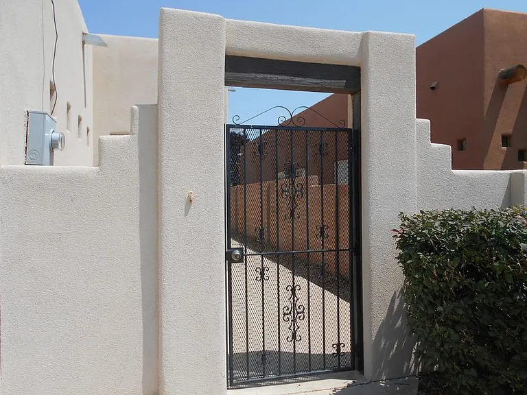Calle De Ortiz SW — Photo 4