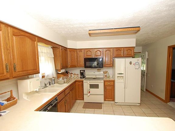 2nd image of 1364 Jersey St