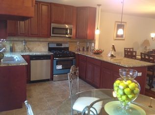 C3 Lily Ct, Roselle, NJ 07203
