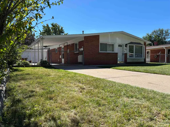 1296 Dulong Ave, Madison Heights, MI 48071