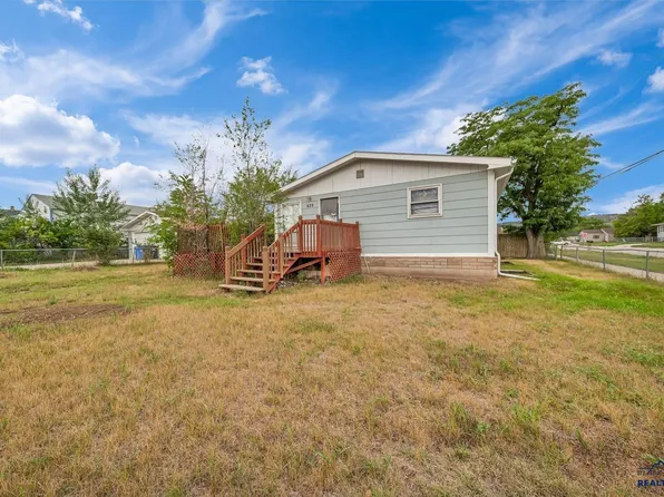 629 Wood Ave, Rapid City, SD 57701