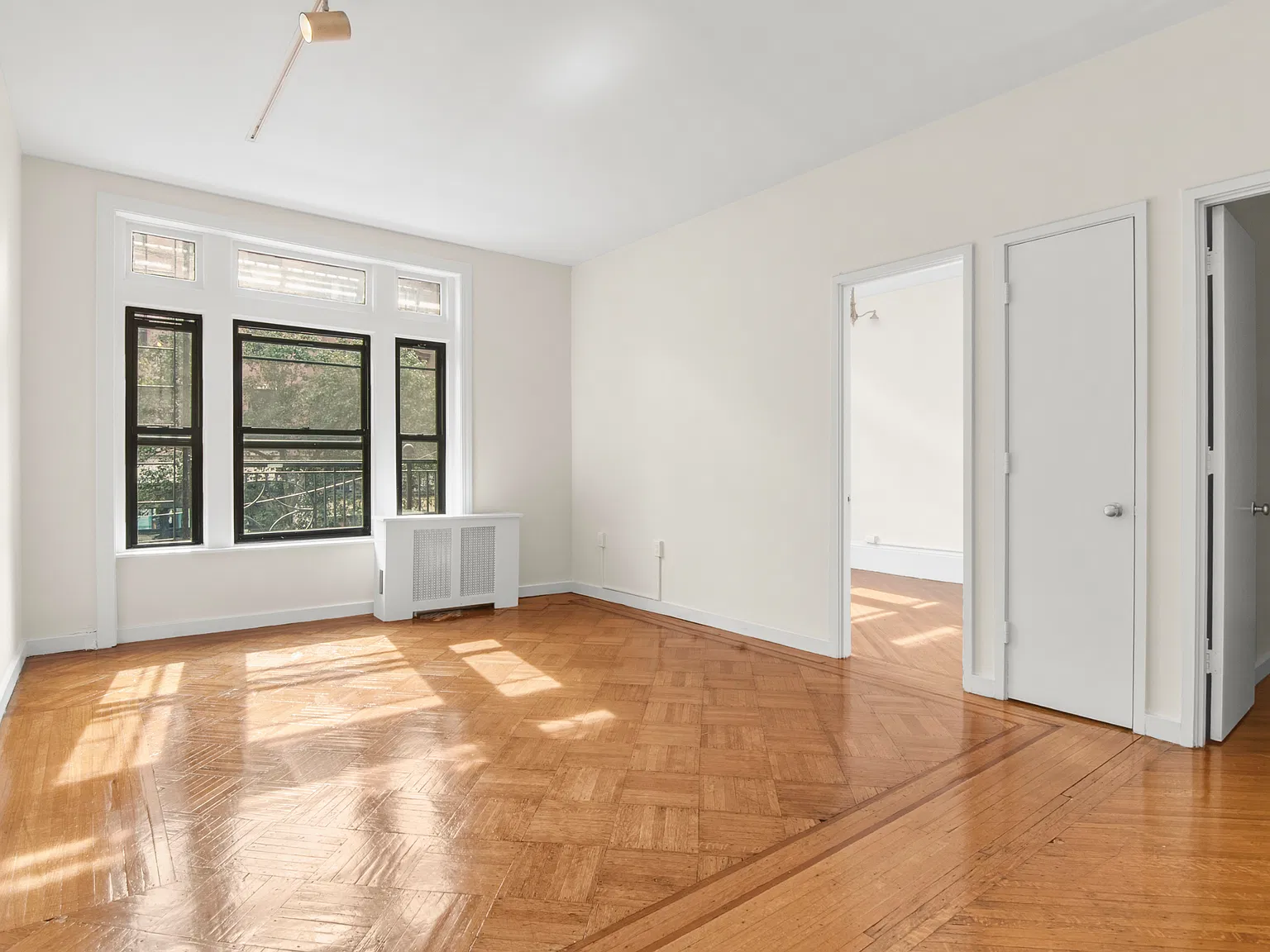 119 Montague Street — Photo 2